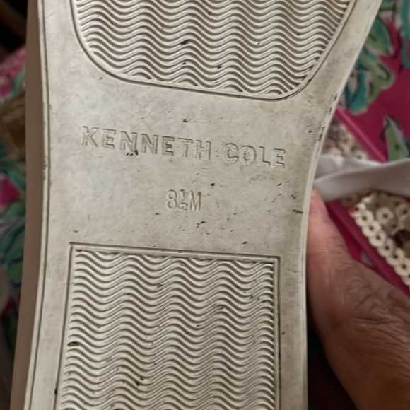 Kenneth Cole size 8.5 sneakers multi colored ready to sell pre-owned. Feels good - Picture 9 of 9